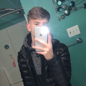 Meet your Posher, Logan